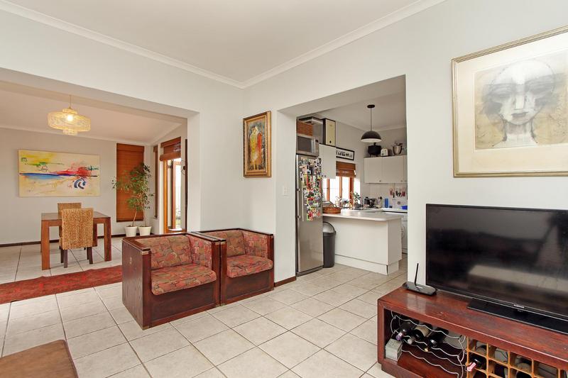 To Let 2 Bedroom Property for Rent in Green Point Western Cape